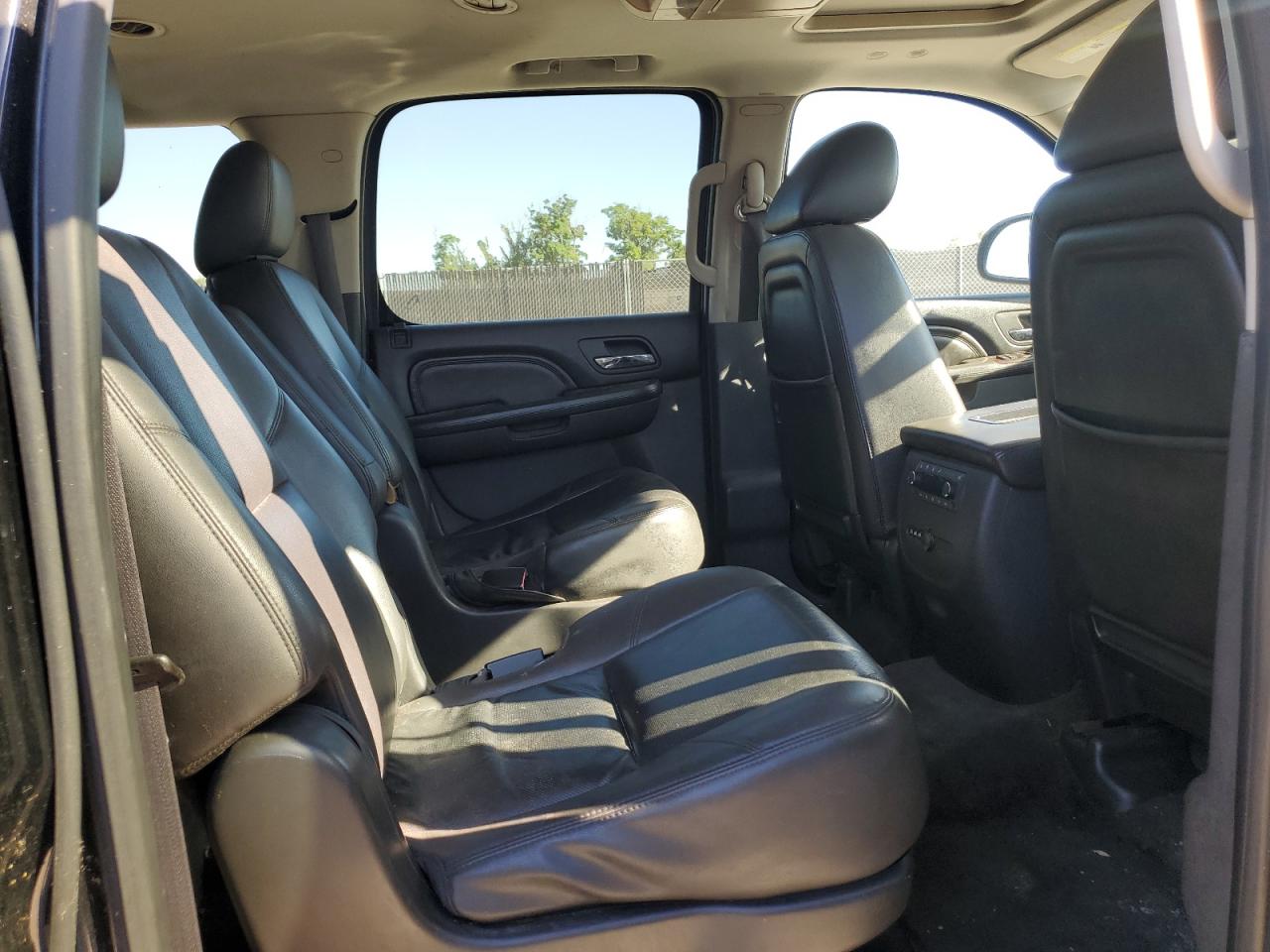 2011 GMC Yukon Xl Denali VIN: 1GKS2MEF3BR349759 Lot: 82085635