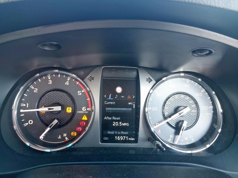 2022 TOYOTA HILUX INVINCIBLE D-4D 4WD 
