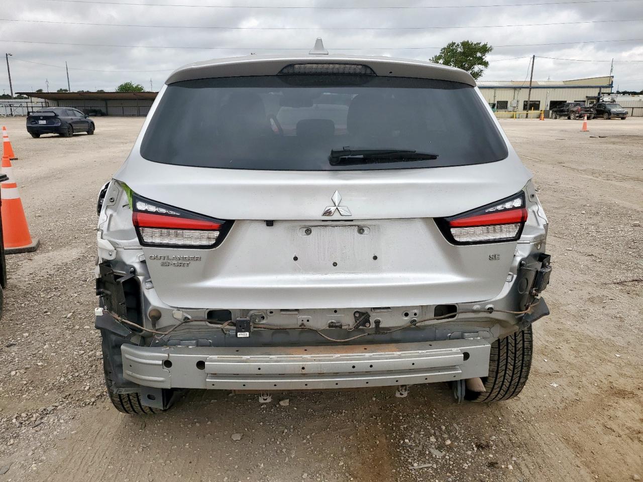 2020 Mitsubishi Outlander Sport Es VIN: JA4AR3AU1LU018608 Lot: 81331665