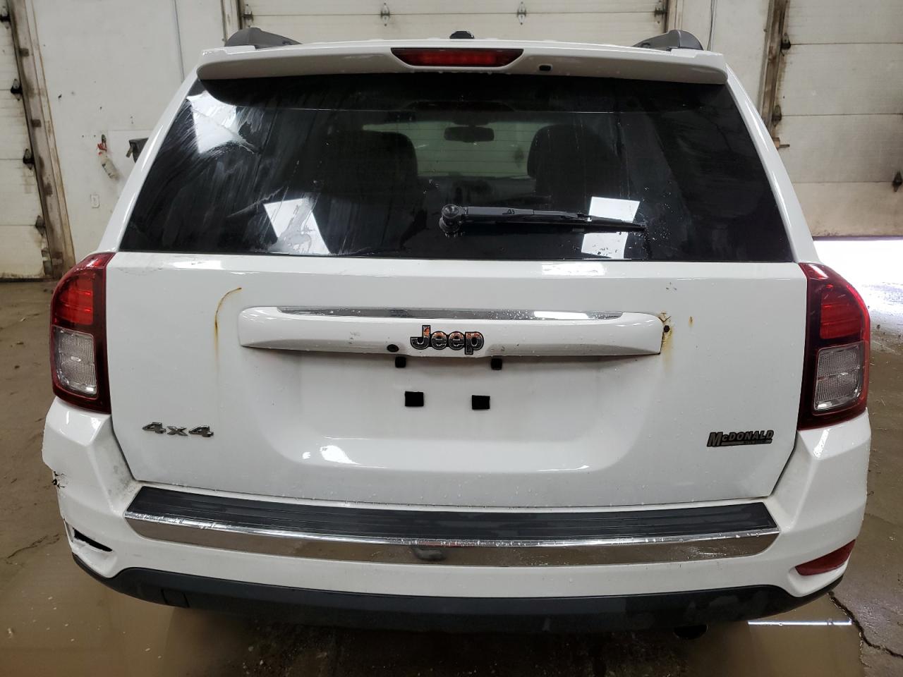 2016 Jeep Compass Latitude VIN: 1C4NJDEB9GD599102 Lot: 70452885