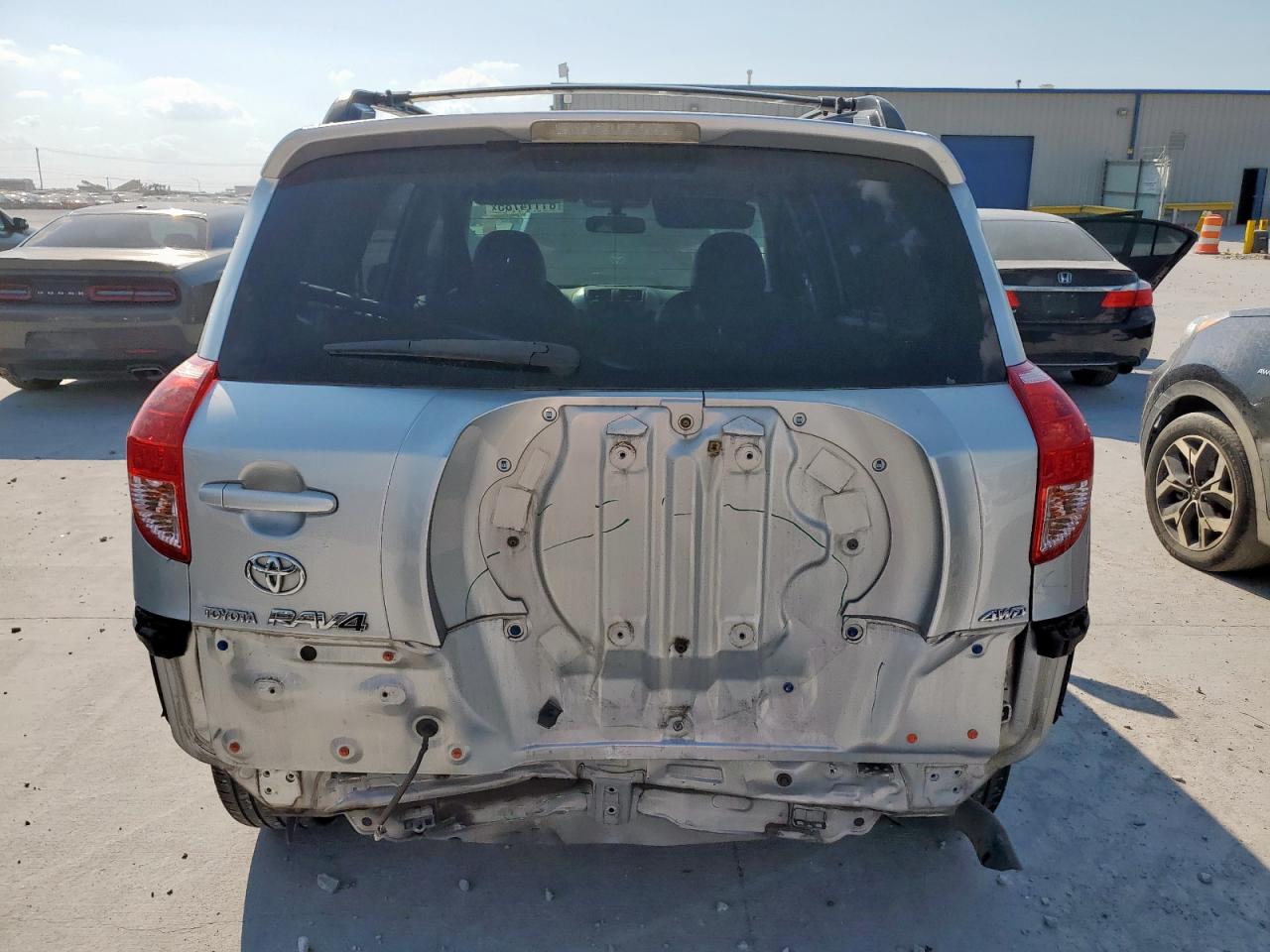 2008 Toyota Rav4 Limited VIN: JTMBK31V485070985 Lot: 81114785