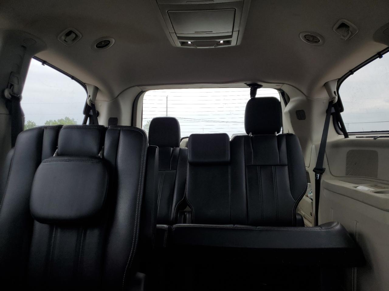 2014 Chrysler Town & Country Touring VIN: 2C4RC1BG7ER229495 Lot: 70300305