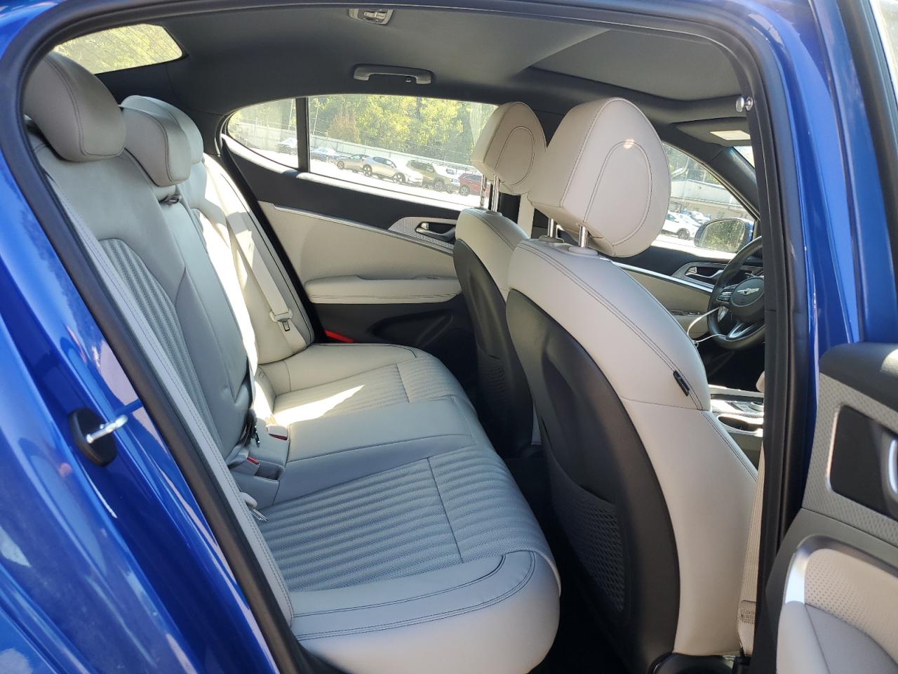 2022 Genesis G70 Base VIN: KMTG54TE8NU092443 Lot: 71237305