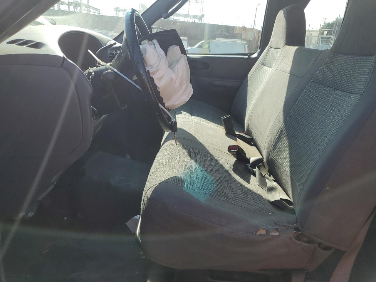 2003 Ford F150 VIN: 1FTRX17223KB15935 Lot: 70927245