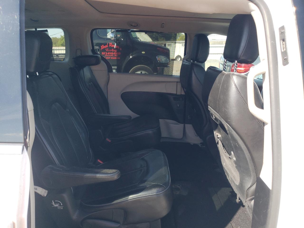 2019 Chrysler Pacifica Limited VIN: 2C4RC1GG7KR551879 Lot: 70754845