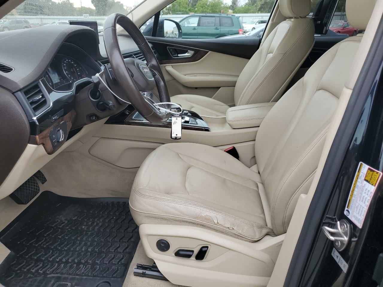 2017 Audi Q7 Premium Plus VIN: WA1LAAF7XHD018993 Lot: 84004545