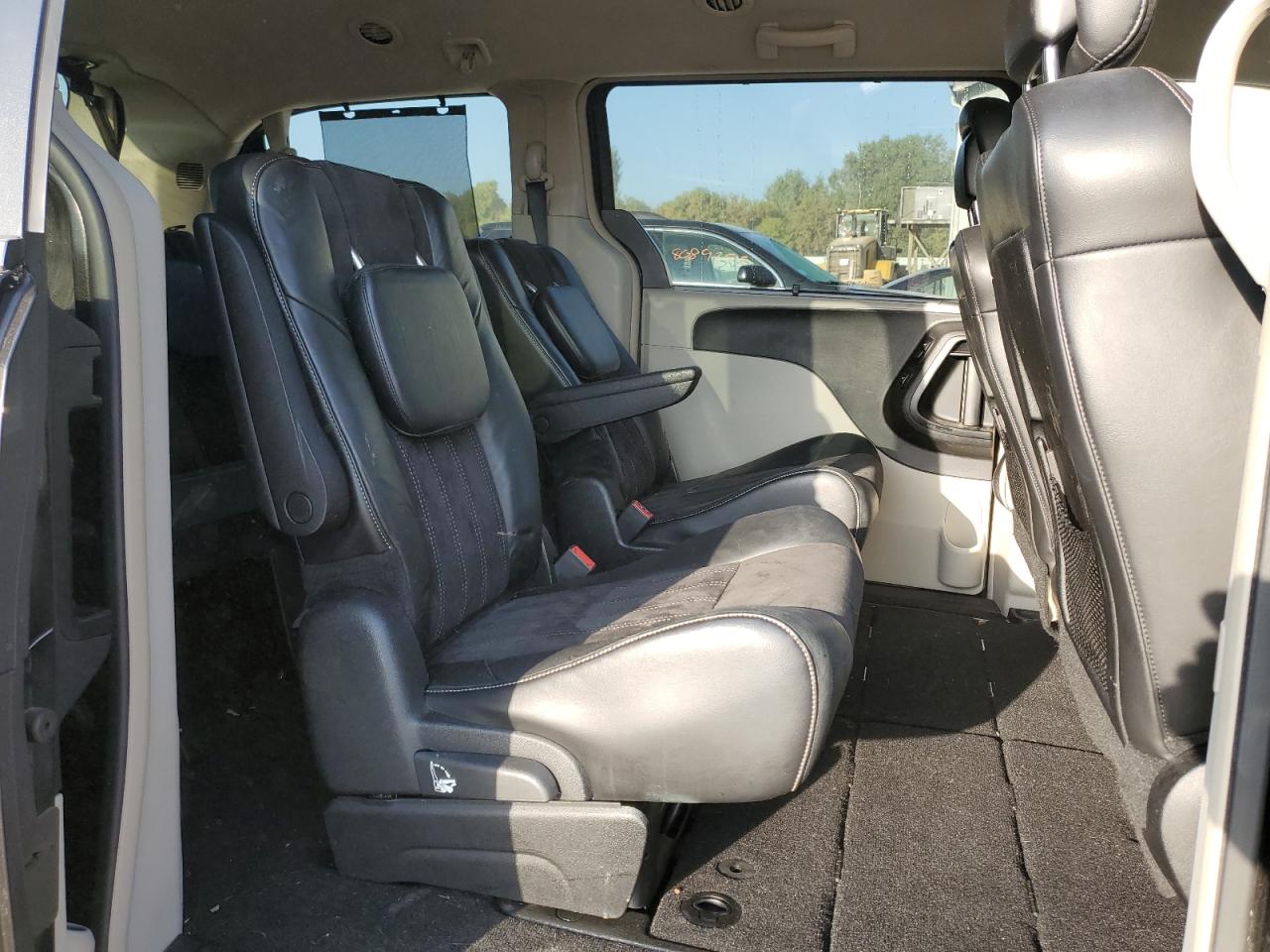 2014 Chrysler Town & Country Touring L VIN: 2C4RC1CG2ER408056 Lot: 80709205