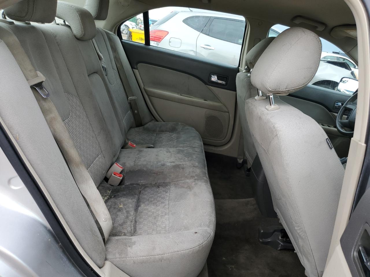 2012 Ford Fusion S VIN: 3FAHP0GA1CR320340 Lot: 81050675