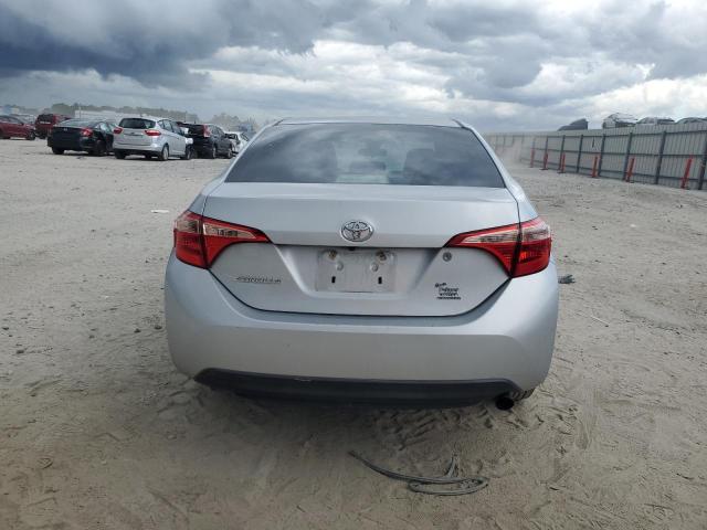  TOYOTA COROLLA 2017 Серебристый