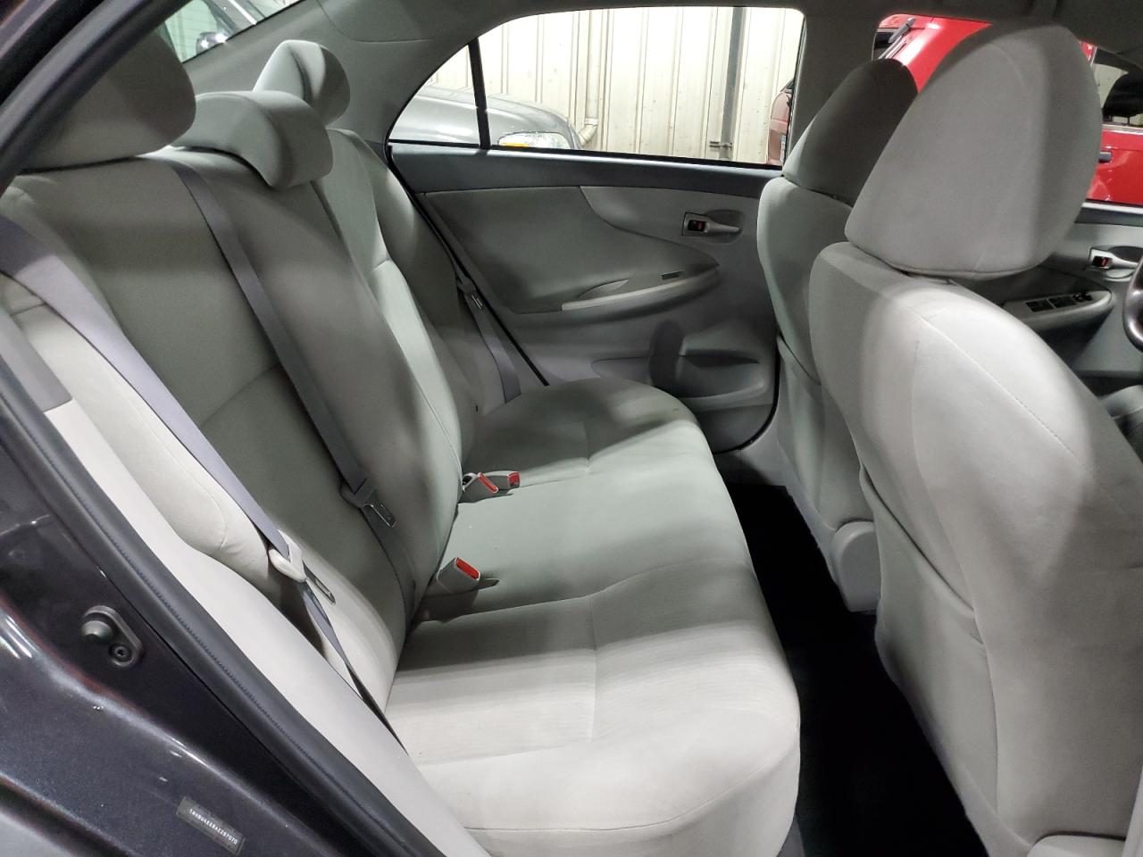 2010 Toyota Corolla Base VIN: 1NXBU4EE8AZ287070 Lot: 81083645