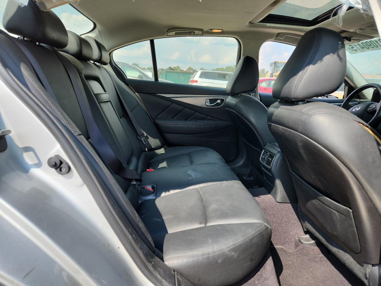 2015 Infiniti Q50 Base VIN: JN1BV7AP1FM347677 Lot: 81090415