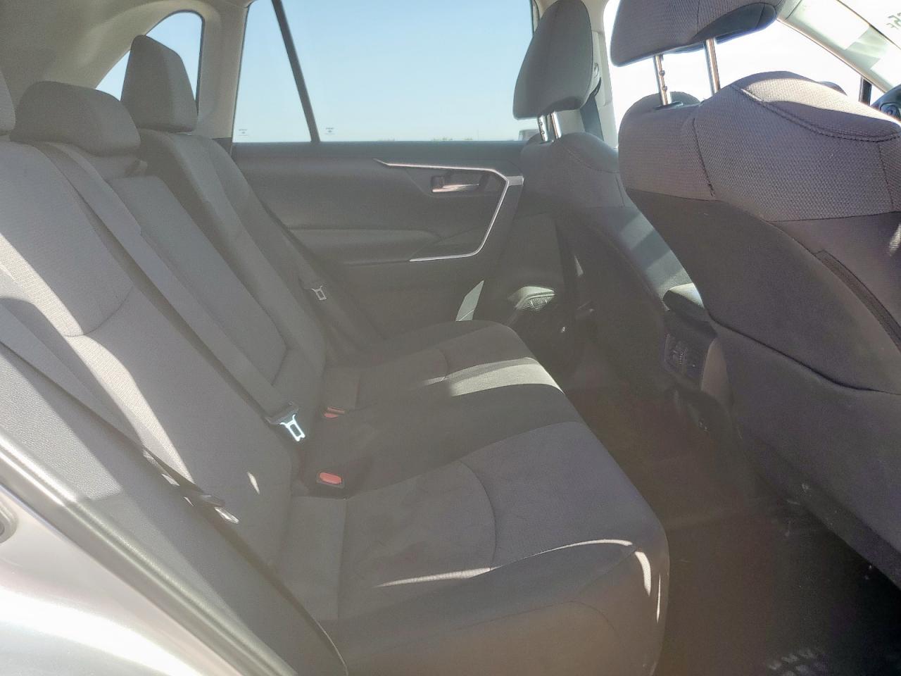 2020 Toyota Rav4 Xle VIN: 2T3W1RFV8LC035899 Lot: 80109265