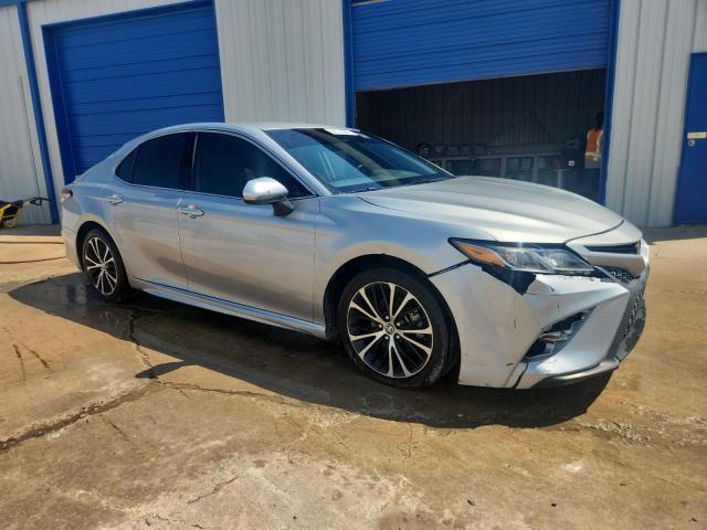  TOYOTA CAMRY 2020 Серебристый