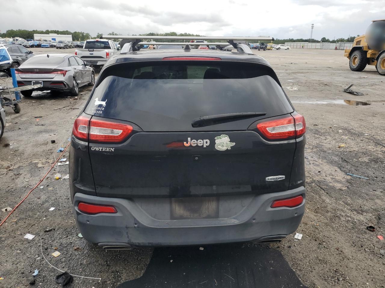 2016 Jeep Cherokee Latitude VIN: 1C4PJLCS4GW363726 Lot: 84418705