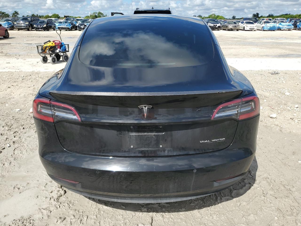 2018 Tesla Model 3 VIN: 5YJ3E1EB8JF105418 Lot: 80921725