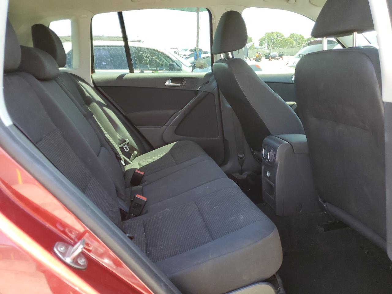 2015 Volkswagen Tiguan S VIN: WVGAV7AX1FW096832 Lot: 71443315