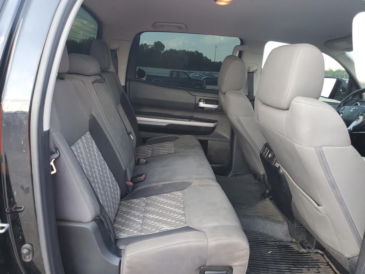 2019 Toyota Tundra Crewmax Sr5 VIN: 5TFDW5F13KX864466 Lot: 84213765