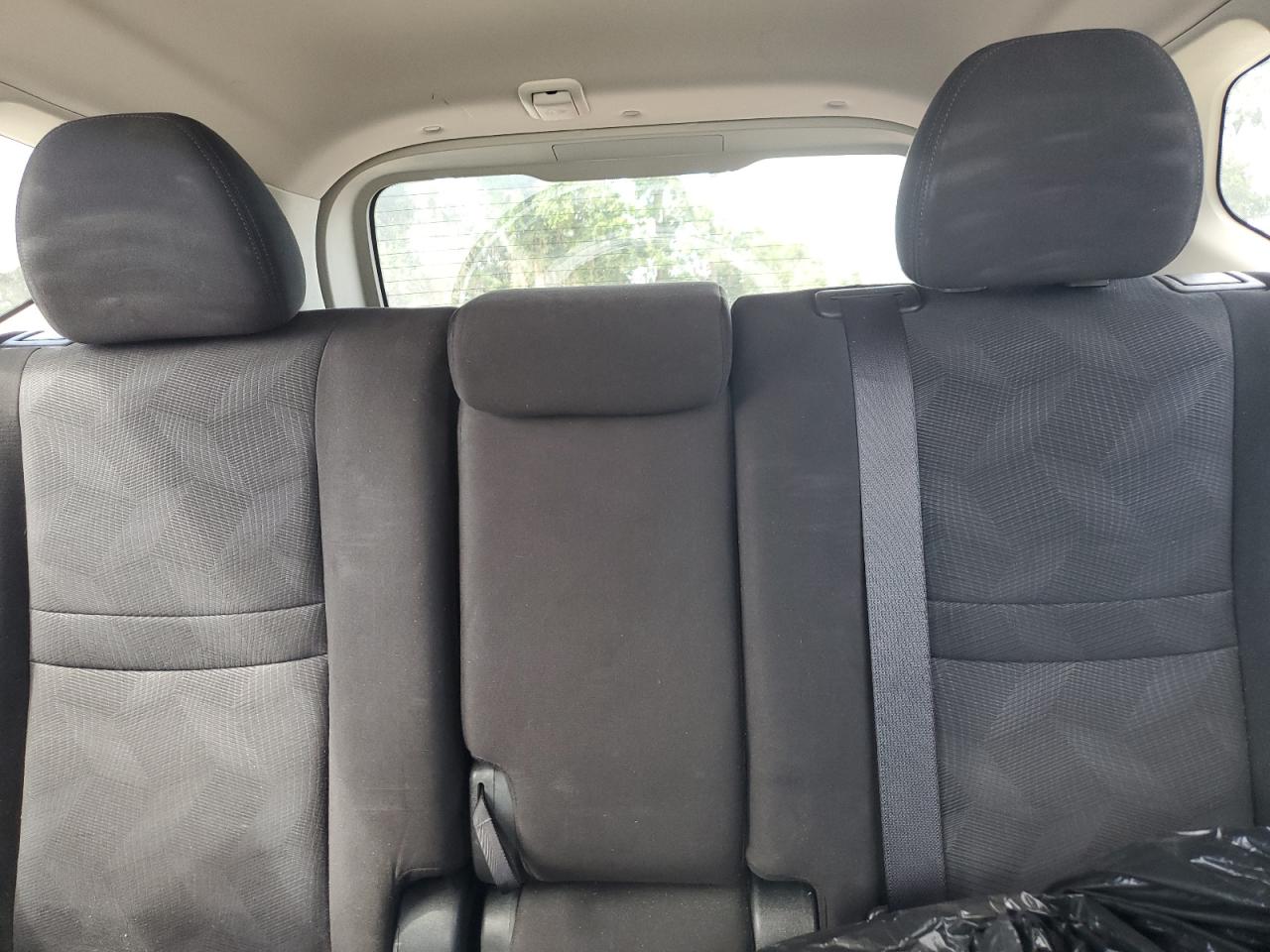 2015 Nissan Rogue S VIN: KNMAT2MTXFP551936 Lot: 83954935