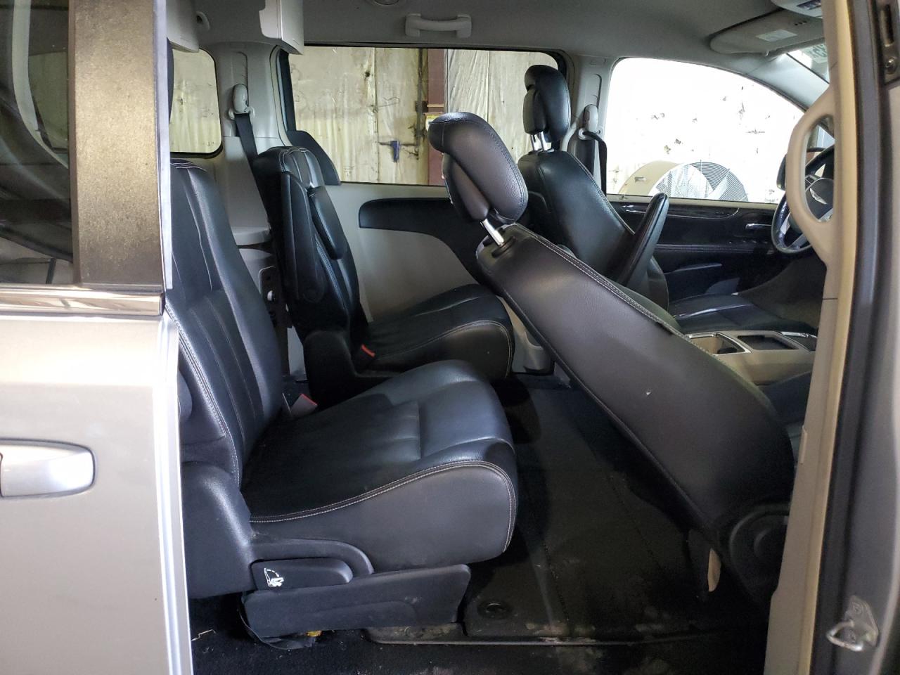 2014 Chrysler Town & Country Touring VIN: 2C4RC1BG2ER395892 Lot: 84030035