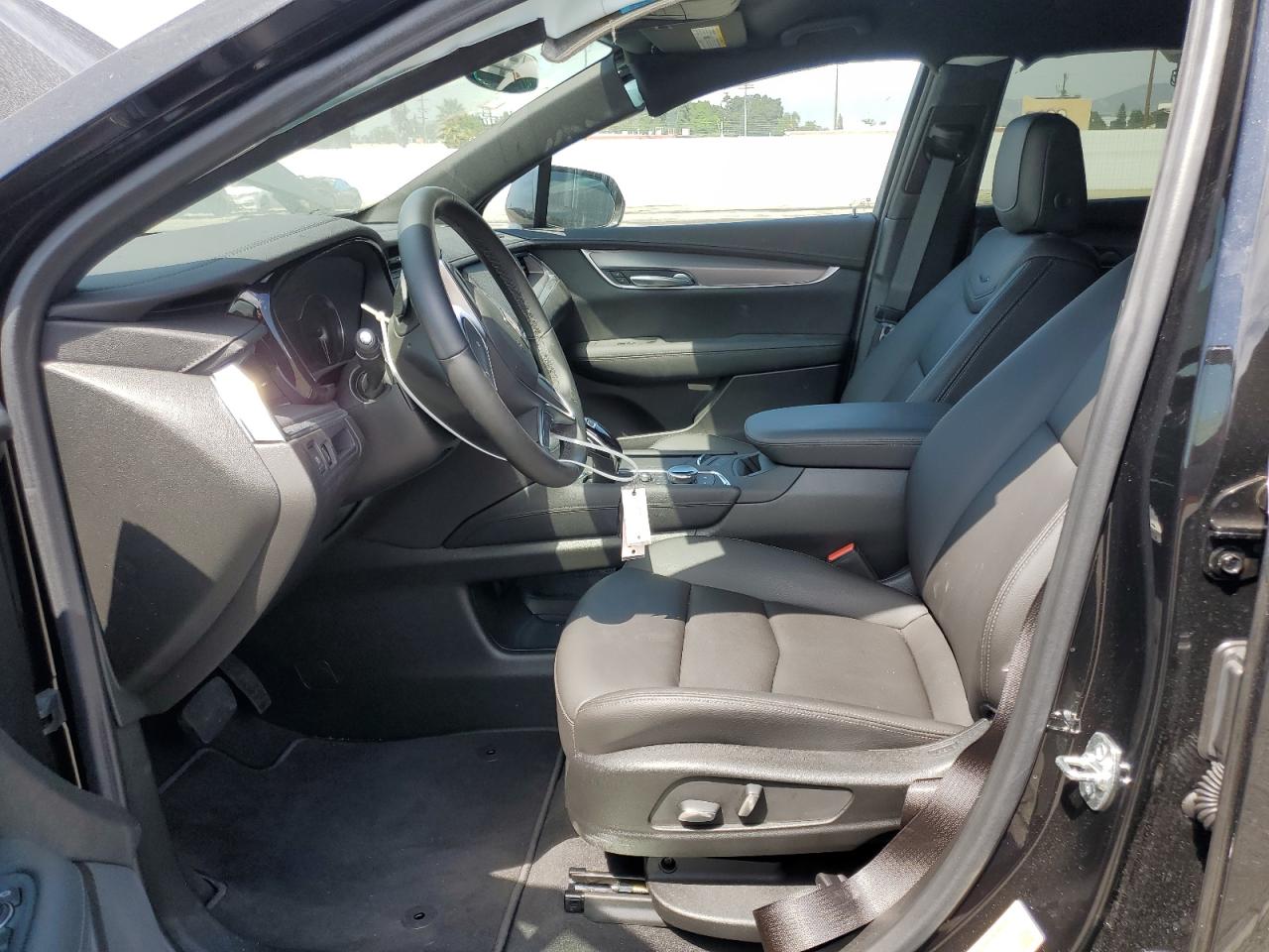 2025 Cadillac Xt5 Luxury VIN: 1GYKNAR40SZ127197 Lot: 70168125