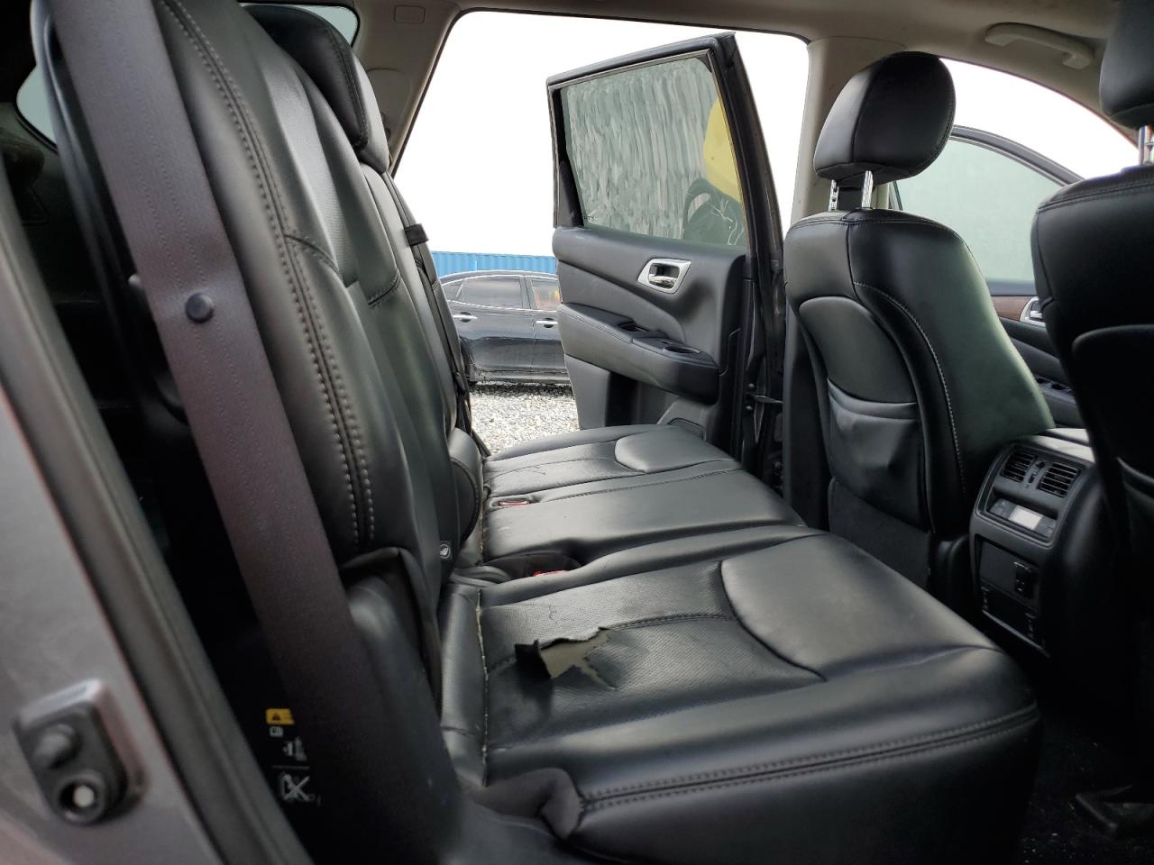 2017 Nissan Pathfinder S VIN: 5N1DR2MN2HC632982 Lot: 71849275