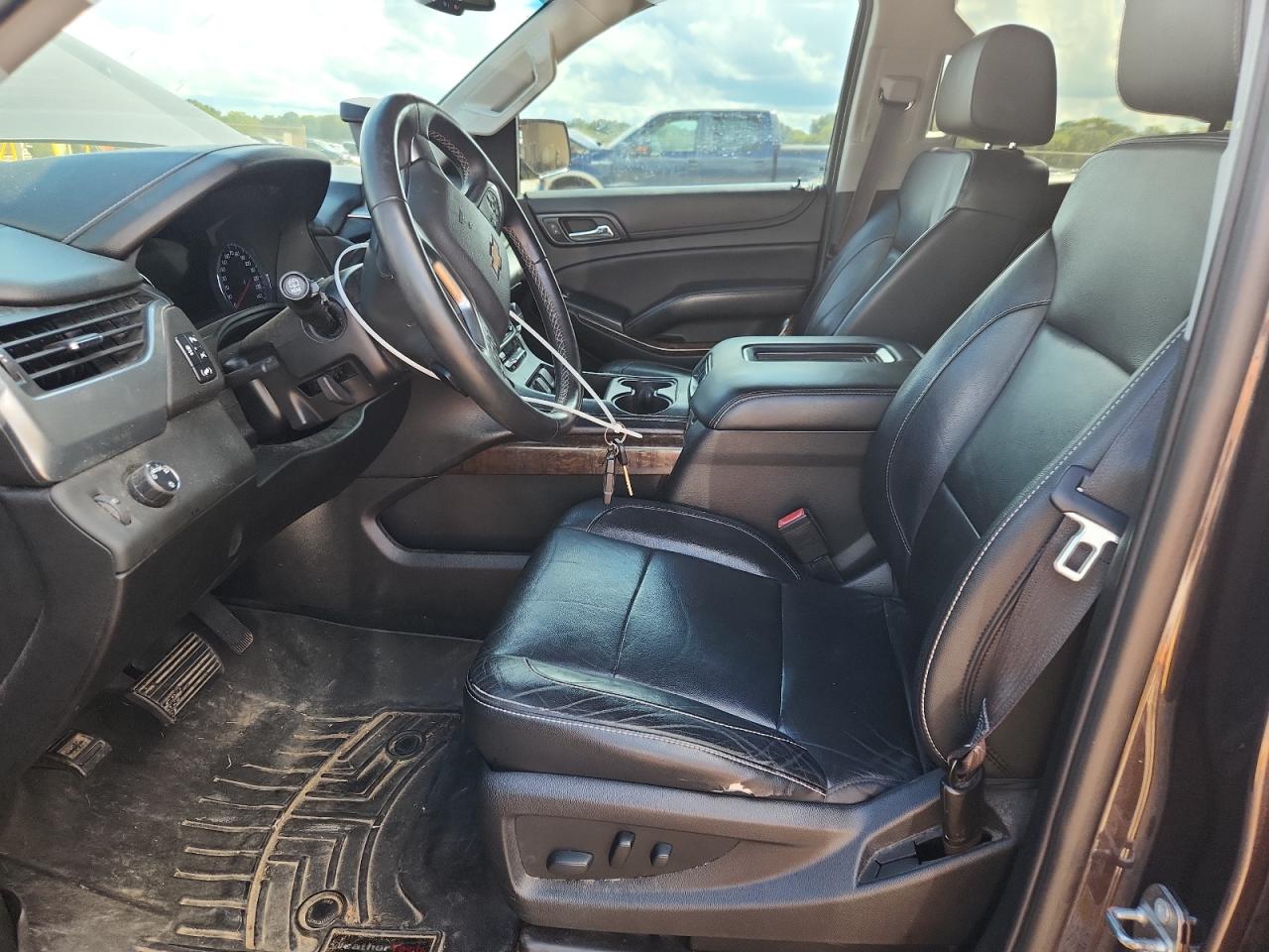 2017 Chevrolet Suburban C1500 Lt VIN: 1GNSCHKC5HR282642 Lot: 83931235