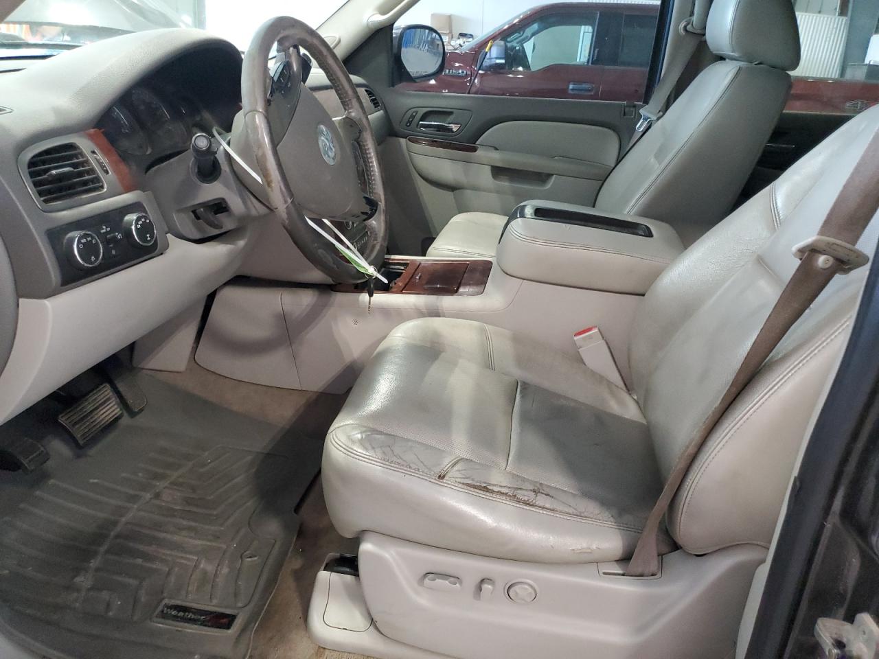 2010 Chevrolet Tahoe K1500 Ltz VIN: 1GNUKCE09AR200496 Lot: 71053915