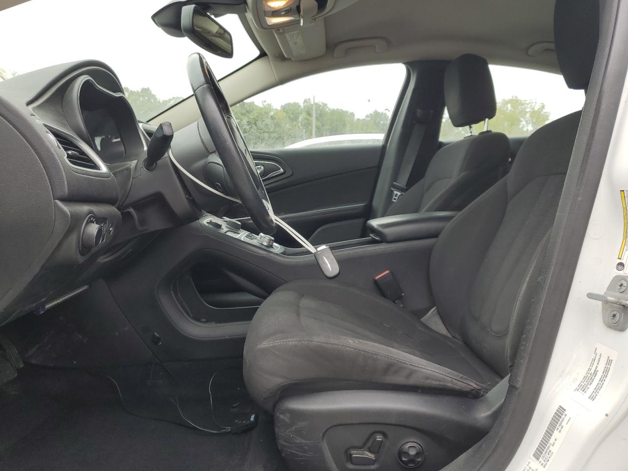 2015 Chrysler 200 Limited VIN: 1C3CCCAB3FN504712 Lot: 81516065