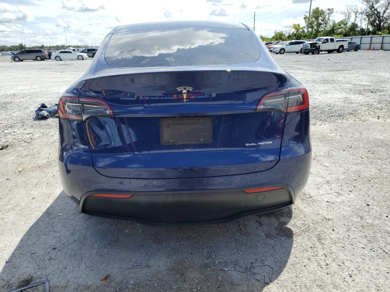 2022 Tesla Model Y VIN: 7SAYGAEE3NF576220 Lot: 71276235