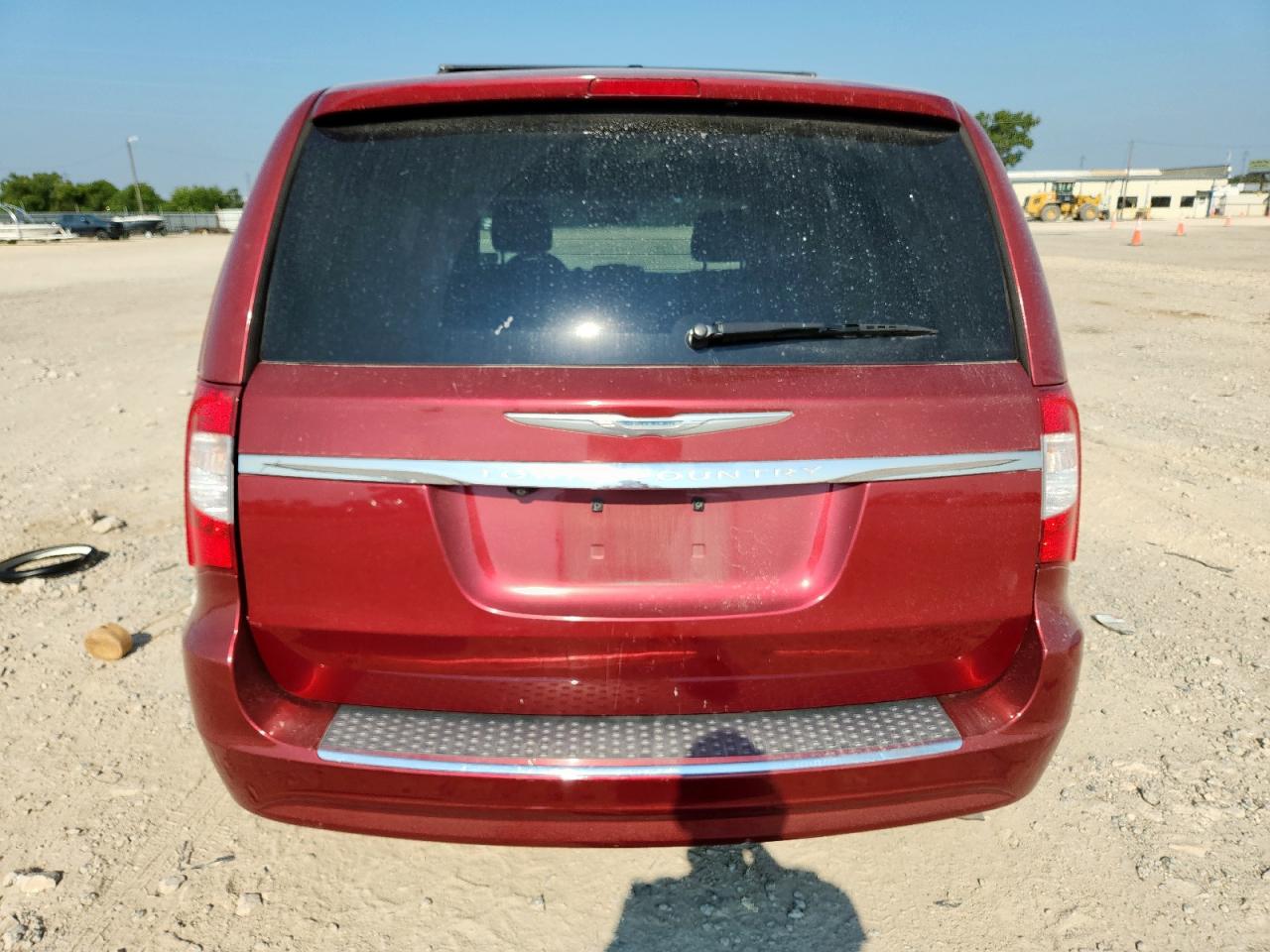 2015 Chrysler Town & Country Touring VIN: 2C4RC1BG8FR618454 Lot: 81450415