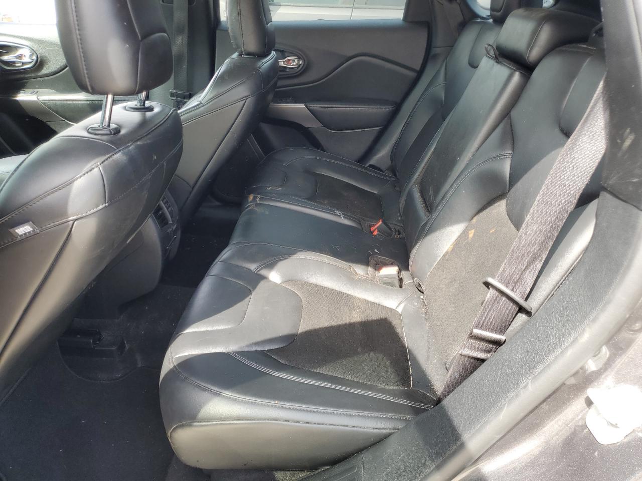 2020 Jeep Cherokee Latitude Plus VIN: 1C4PJLLB6LD586145 Lot: 80614295