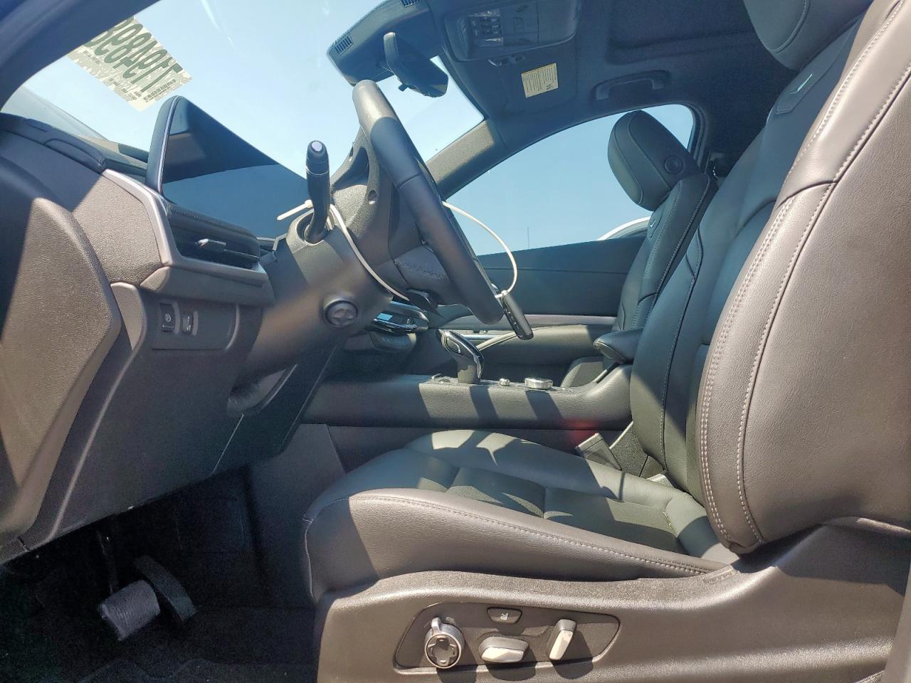 2025 Cadillac Xt4 Premium Luxury VIN: 1GYFZCR4XSF146472 Lot: 71948985