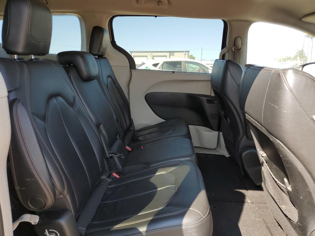 2017 Chrysler Pacifica Touring L VIN: 2C4RC1BG8HR705340 Lot: 71433955