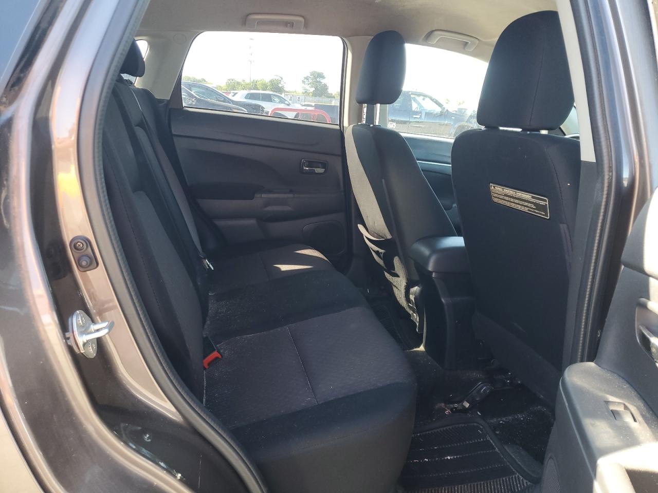 2017 Mitsubishi Outlander Sport Es VIN: JA4AR3AUXHZ000327 Lot: 71122545