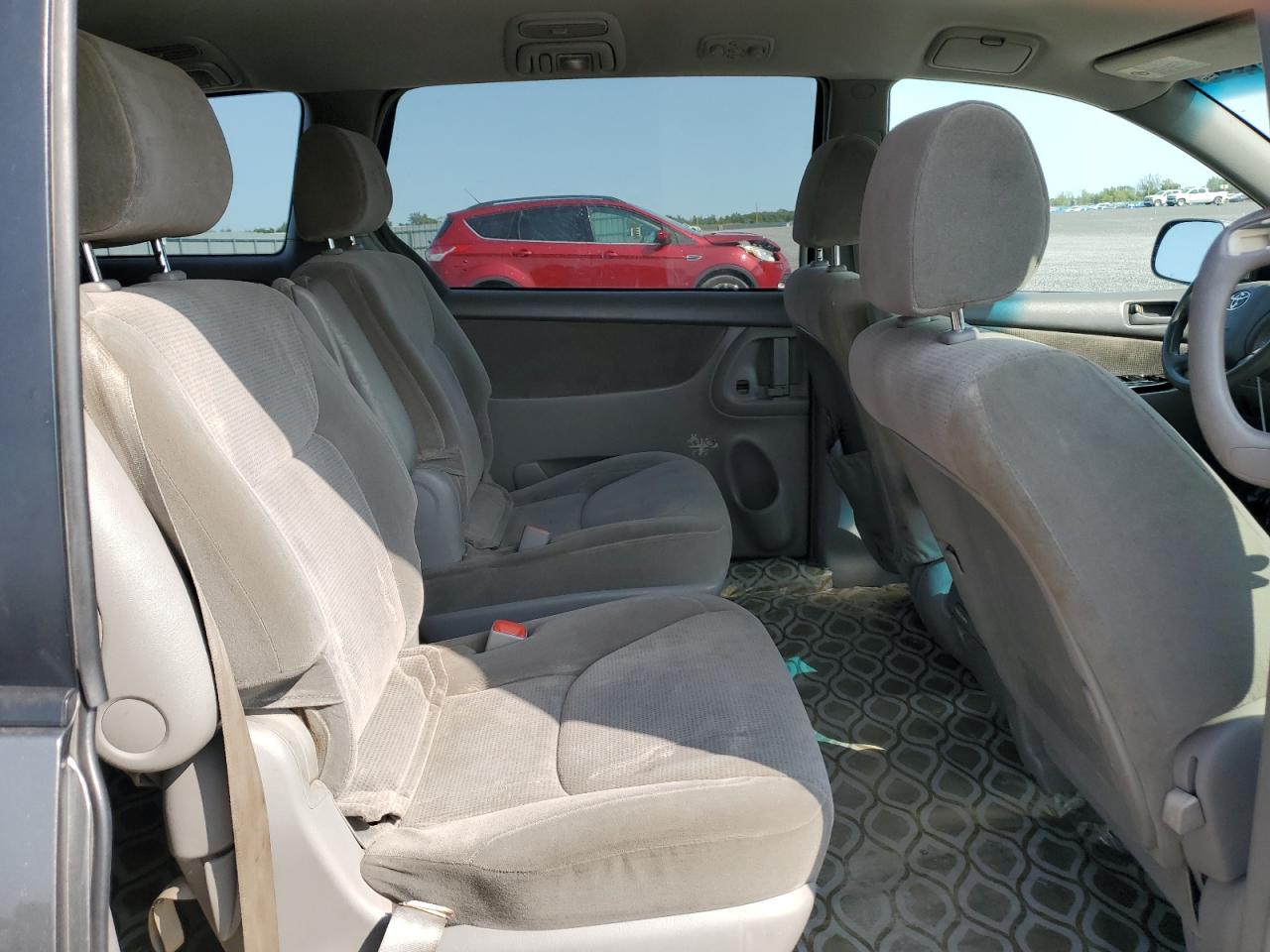 2004 Toyota Sienna Ce VIN: 5TDZA23C74S013725 Lot: 80157655