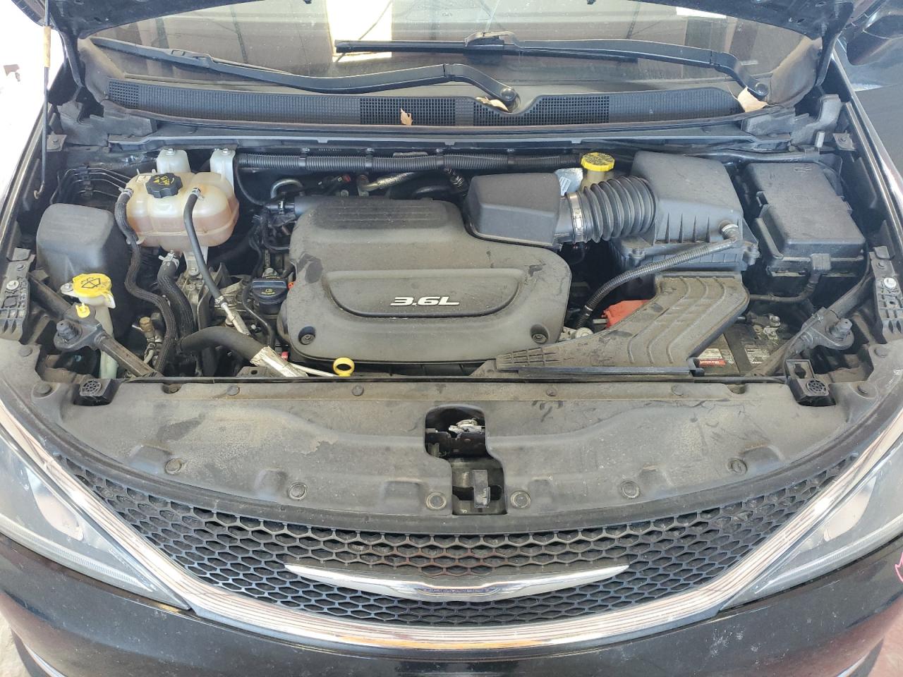 2017 Chrysler Pacifica Touring L VIN: 2C4RC1BG7HR621784 Lot: 81101355