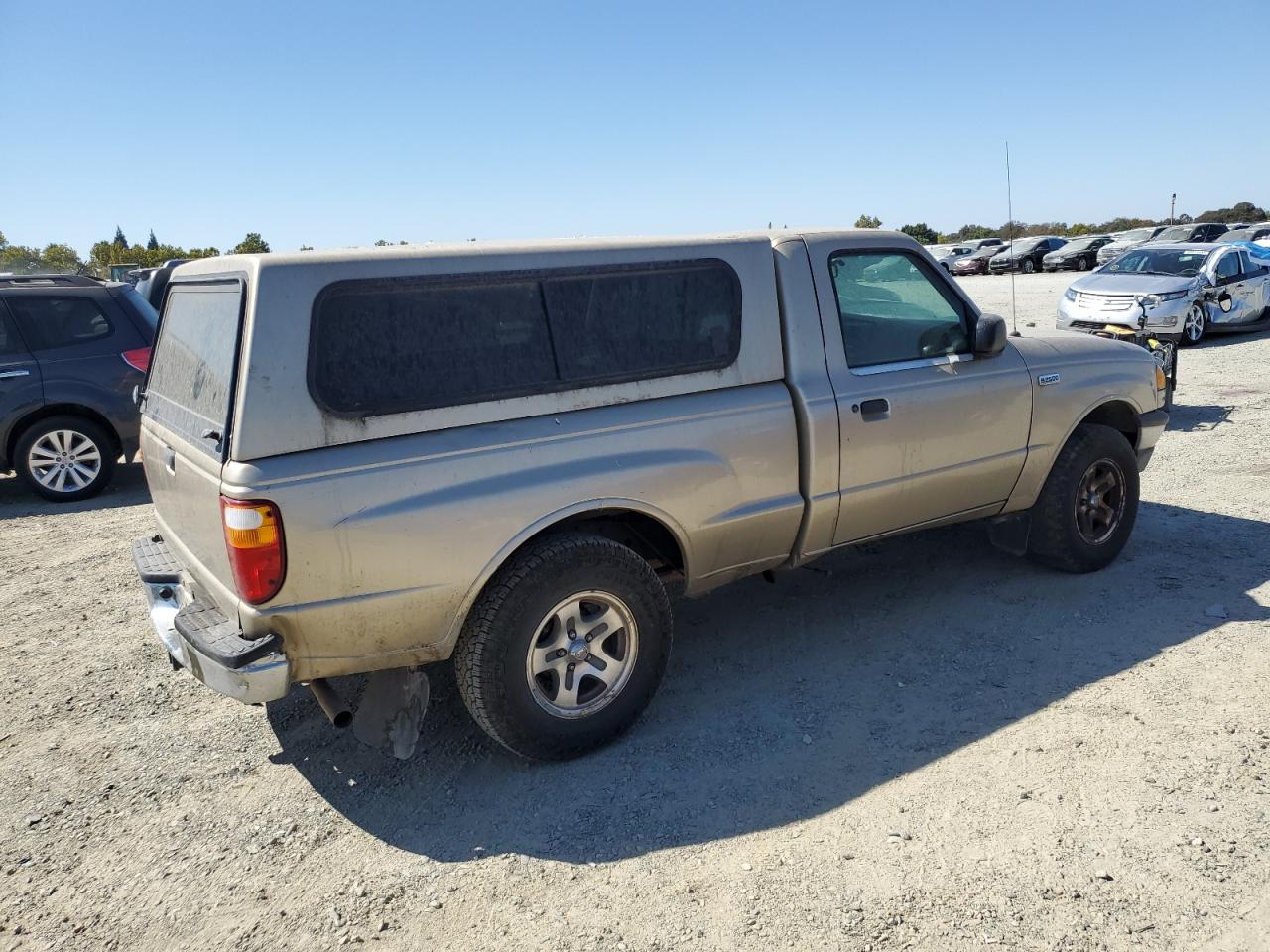 2001 Mazda B2500 beige pickup gasoline 4F4YR12C51TM11049 photo #4