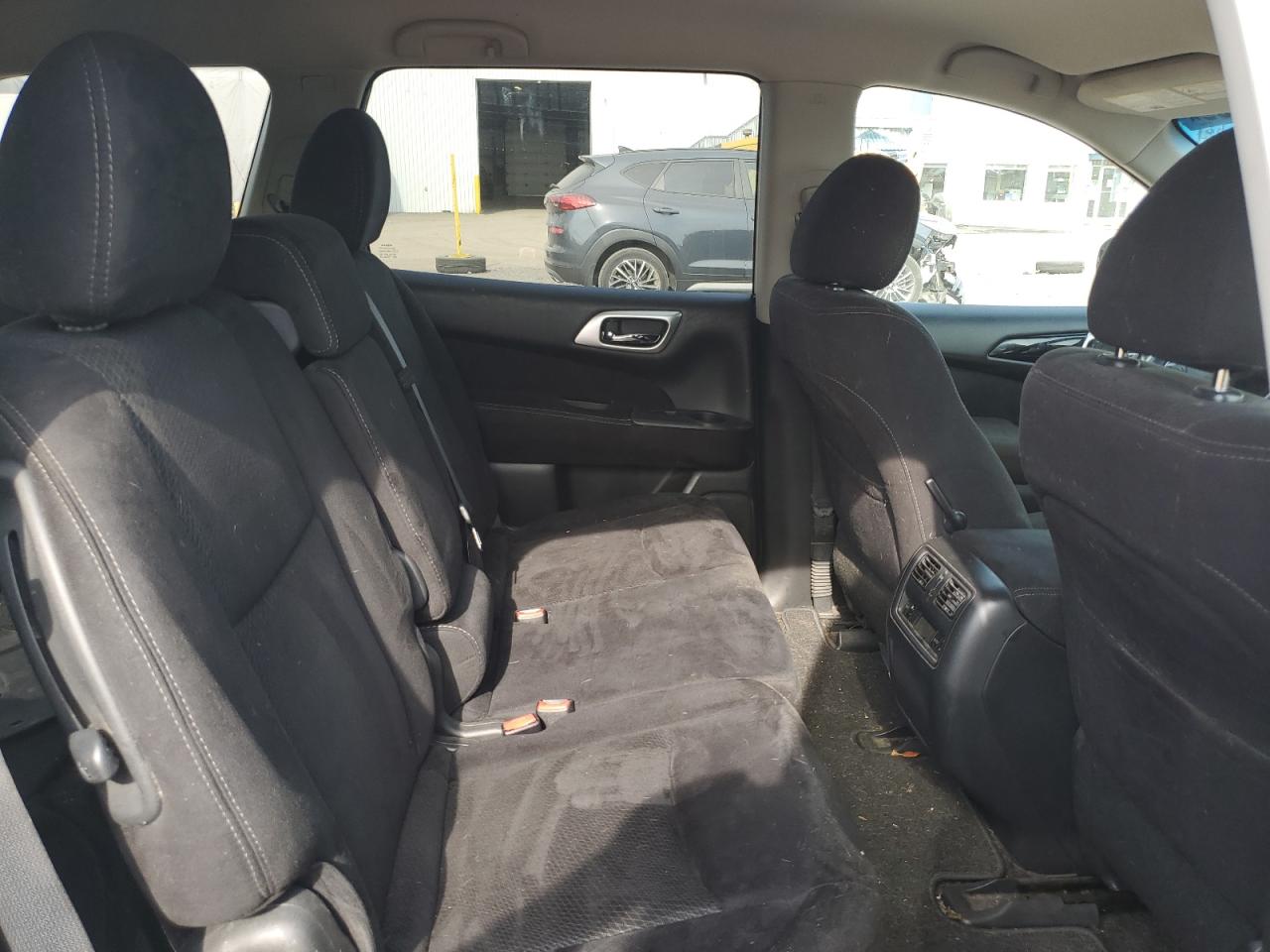 2015 Nissan Pathfinder S VIN: 5N1AR2MMXFC676364 Lot: 81363805