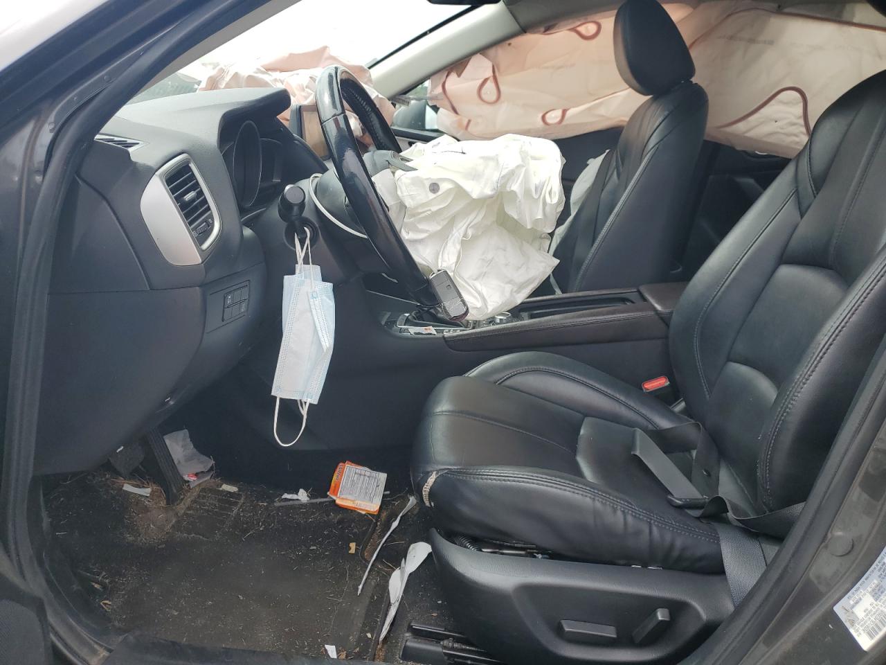 2018 Mazda 3 Touring VIN: 3MZBN1V35JM238585 Lot: 81130285