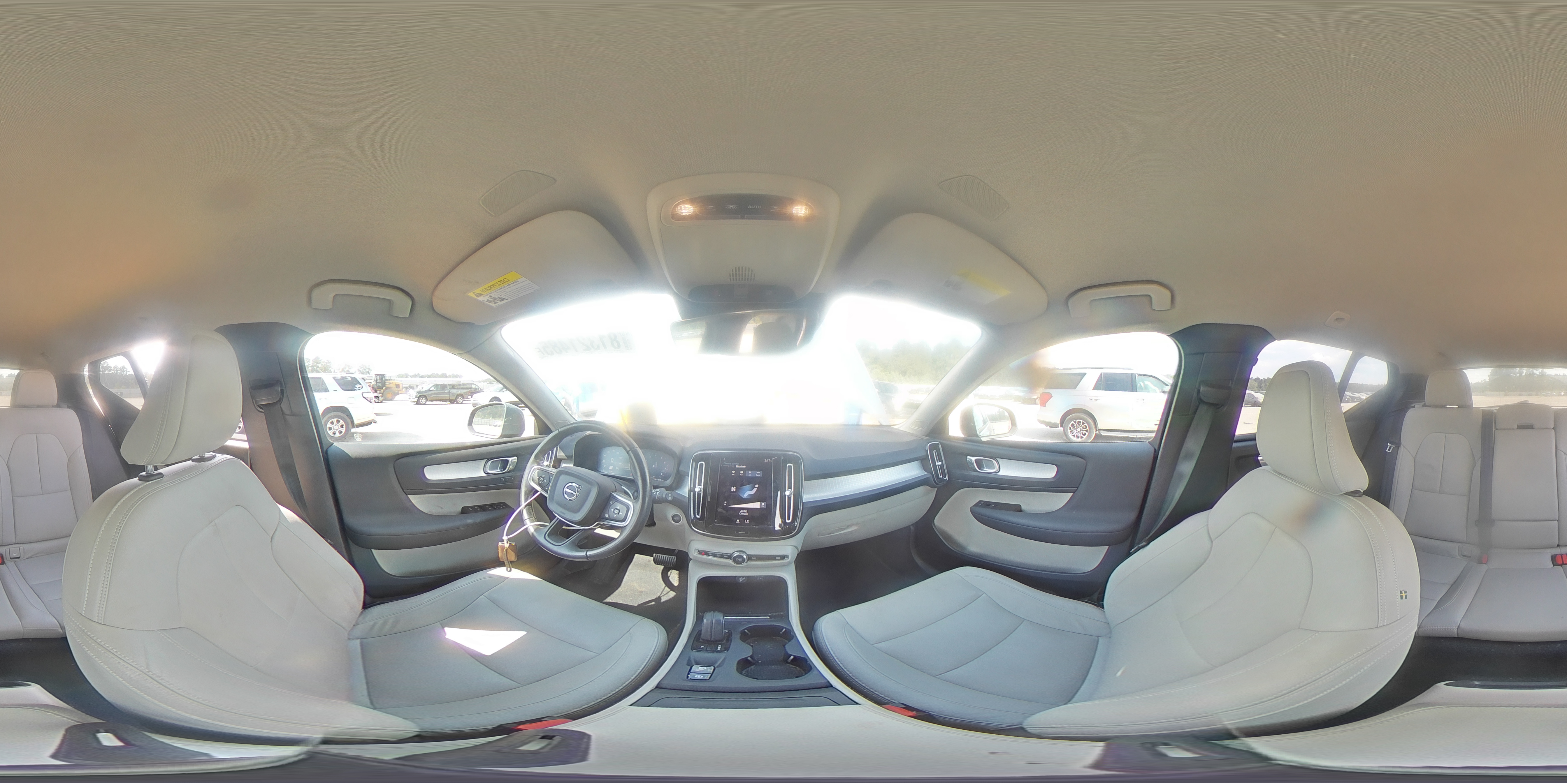 2021 Volvo Xc40 T4 Momentum VIN: YV4AC2HK2M2602208 Lot: 81321485