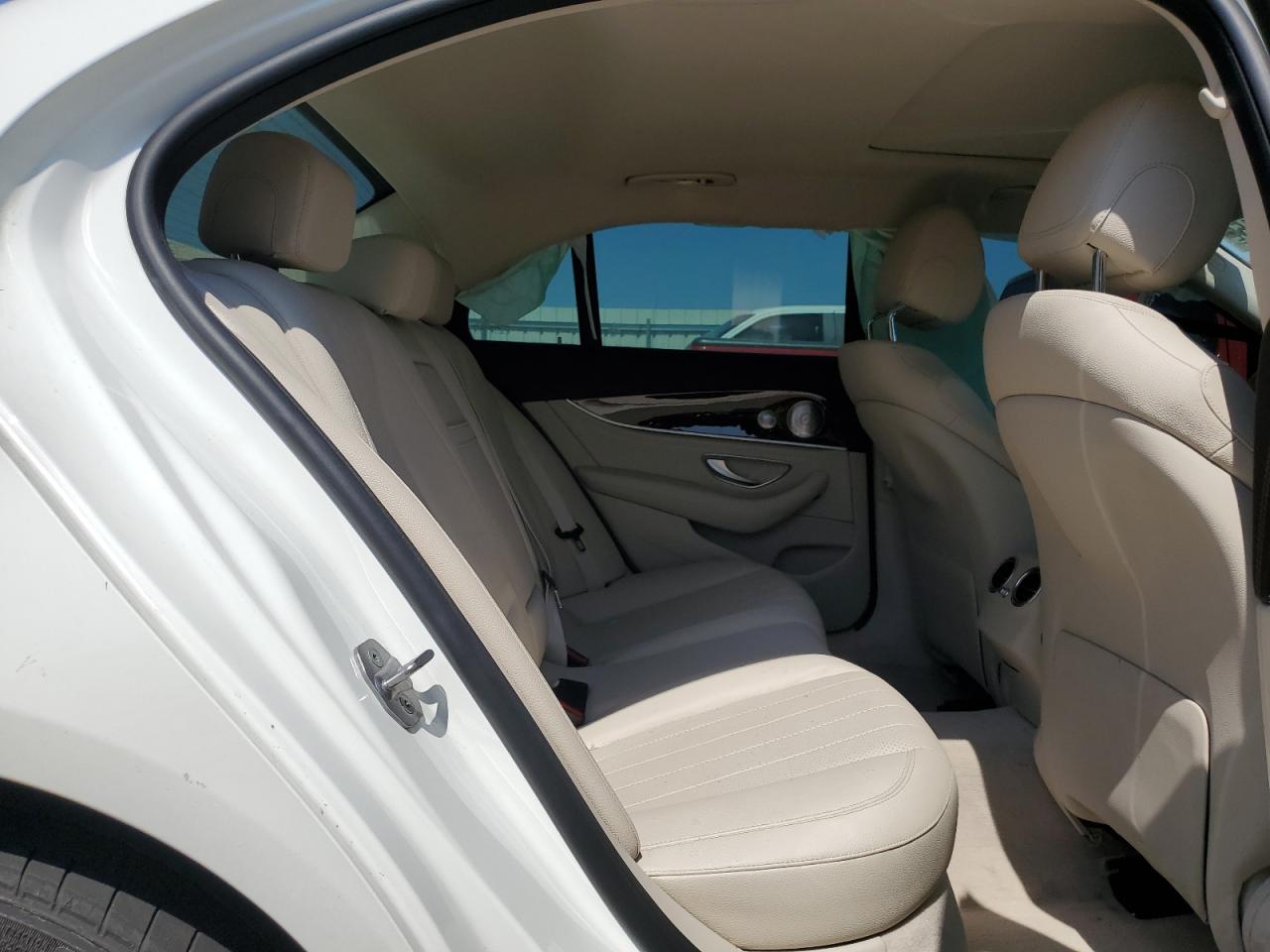 2018 Mercedes-Benz E 300 VIN: WDDZF4JB6JA353972 Lot: 71076845
