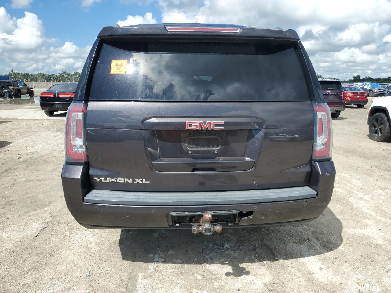 2017 GMC Yukon Xl K1500 Slt VIN: 1GKS2GKC4HR196068 Lot: 82099065