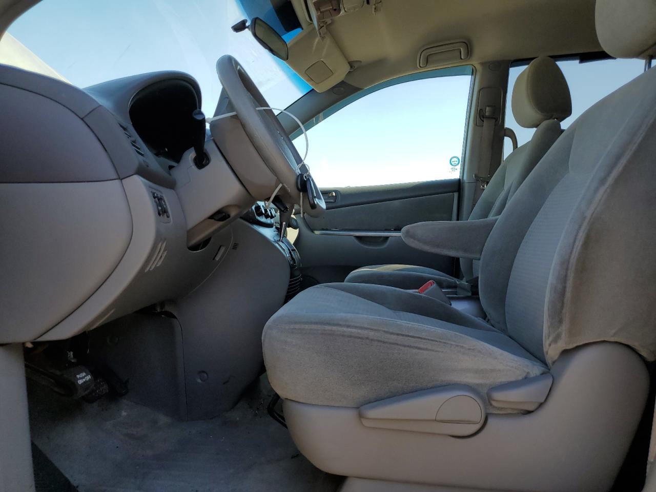 2009 Toyota Sienna Ce VIN: 5TDZK29C09S240301 Lot: 84235885