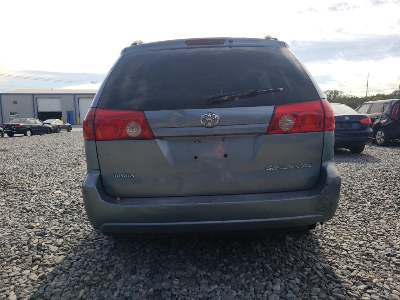 2008 Toyota Sienna Xle VIN: 5TDZK22C58S133575 Lot: 71901225