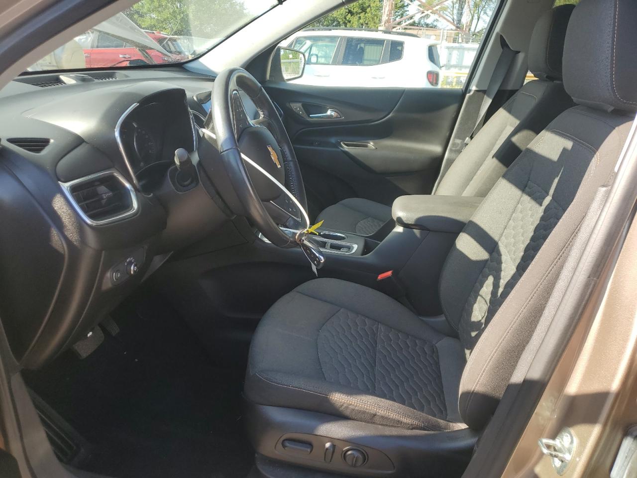 2019 Chevrolet Equinox Lt VIN: 3GNAXKEV2KL110593 Lot: 71071845