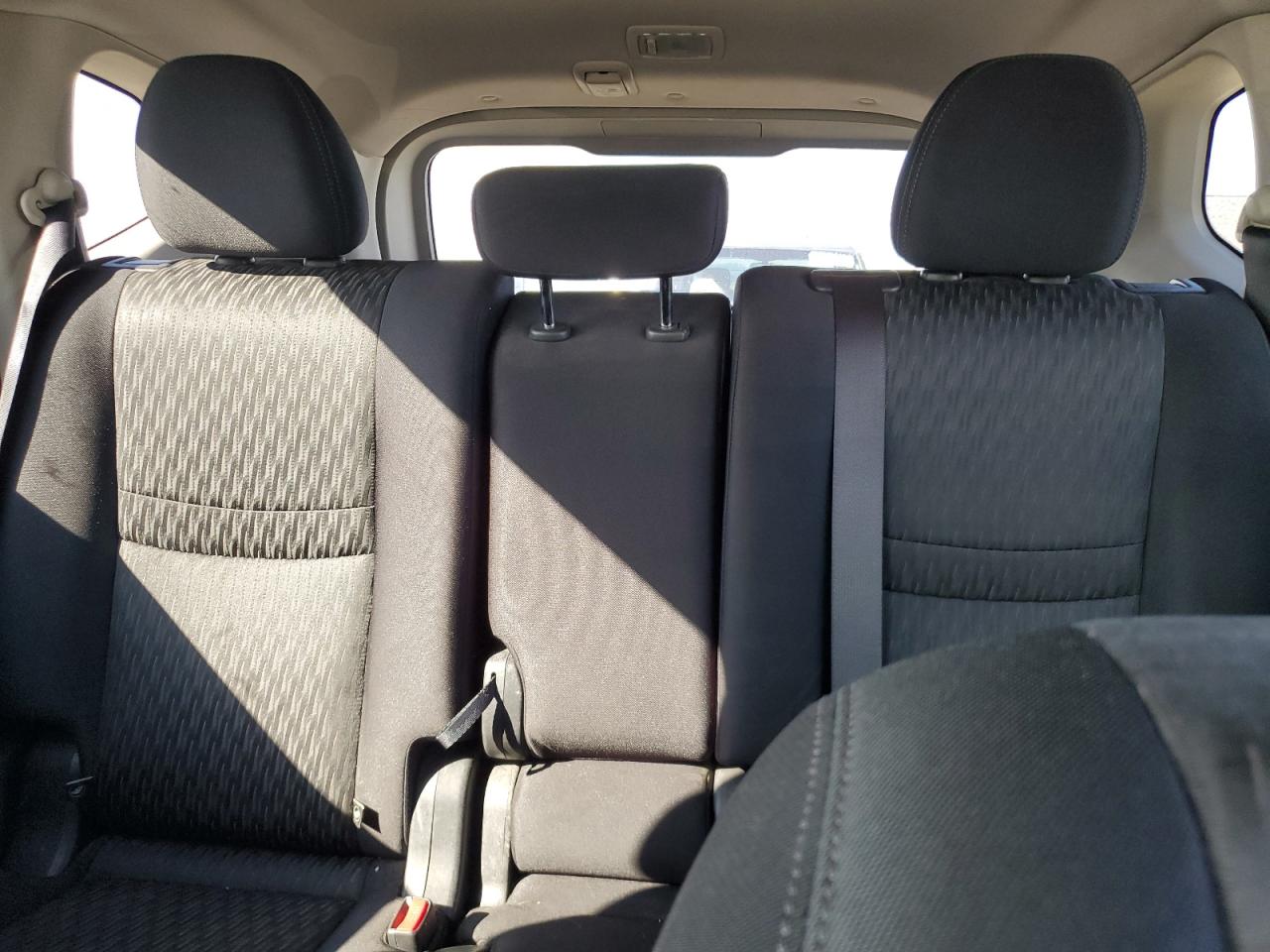 2017 Nissan Rogue S VIN: JN8AT2MV1HW005265 Lot: 81317375