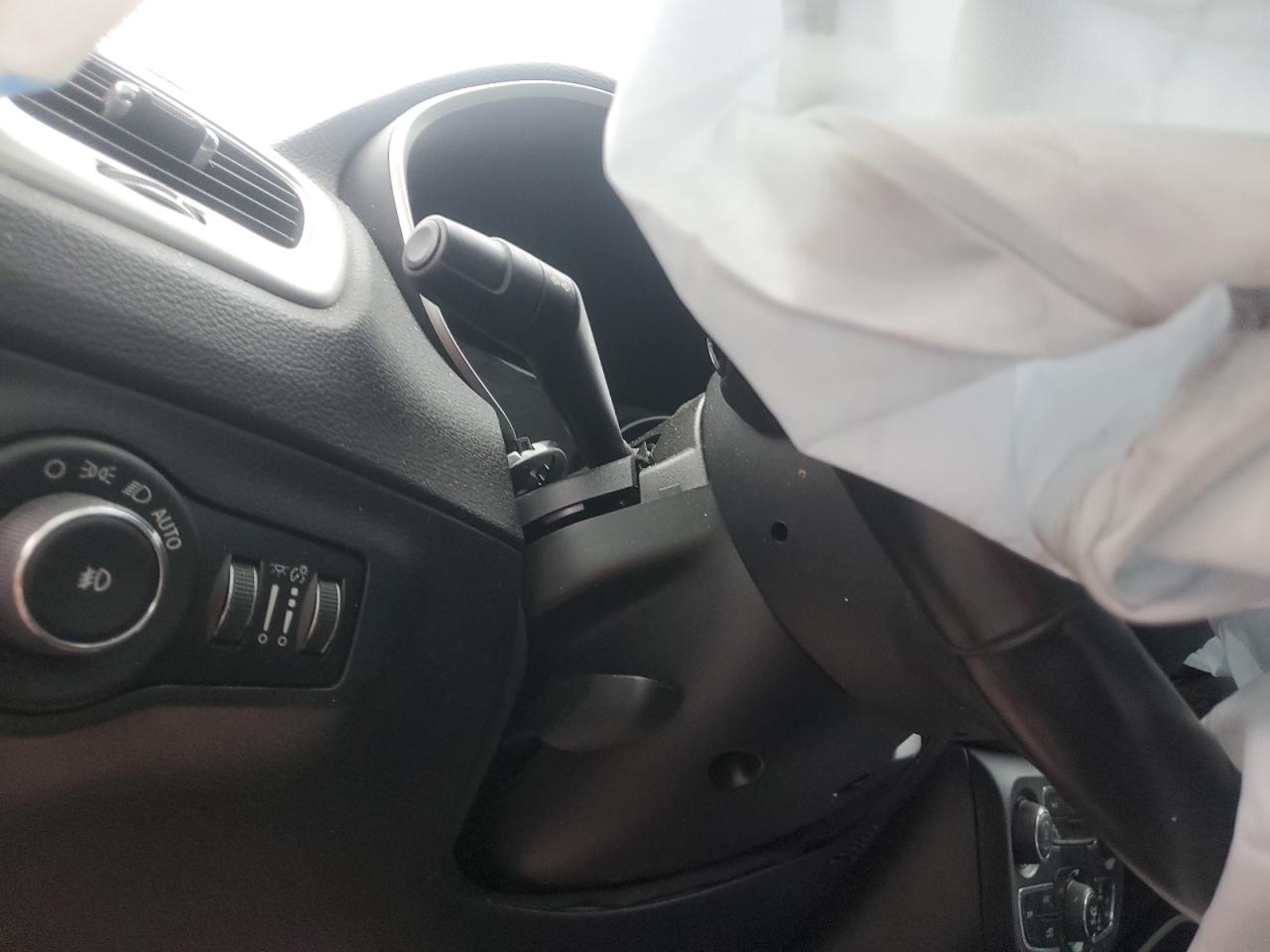 2018 Jeep Compass Latitude VIN: 3C4NJDBB8JT112686 Lot: 81103235