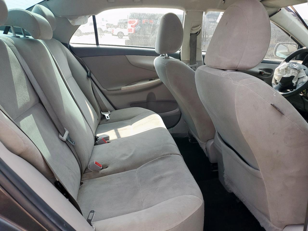 2011 Toyota Corolla Base VIN: 2T1BU4EE1BC551667 Lot: 81247445