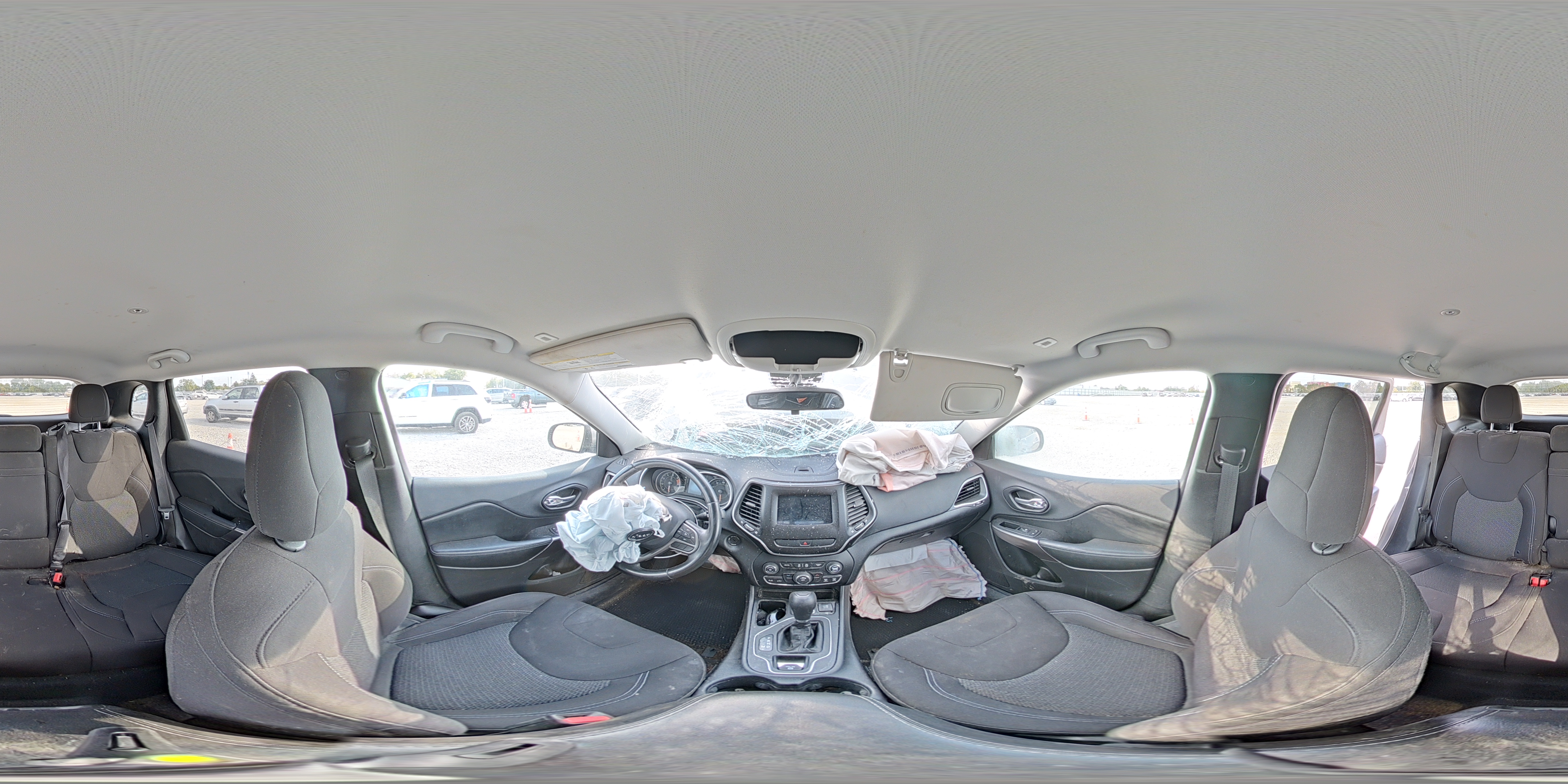 2019 Jeep Cherokee Latitude VIN: 1C4PJMCBXKD355821 Lot: 81010105