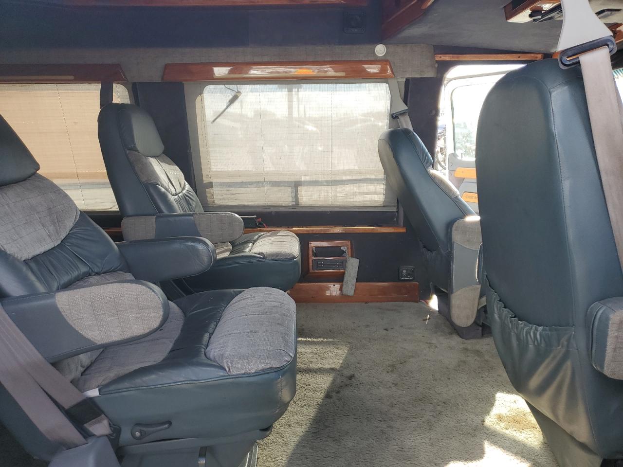 1995 GMC Rally Wagon / Van G2500 VIN: 1GDEG25K3SF545306 Lot: 80160035